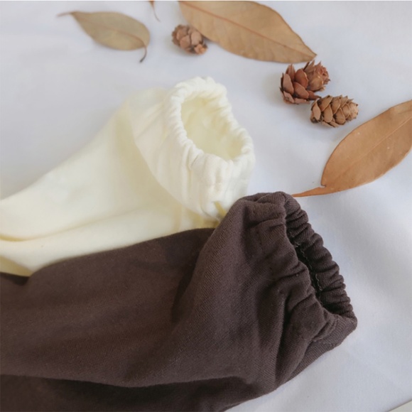 Baby Unisex White Letter Printed Romper Onesie - Picture 3 of 7